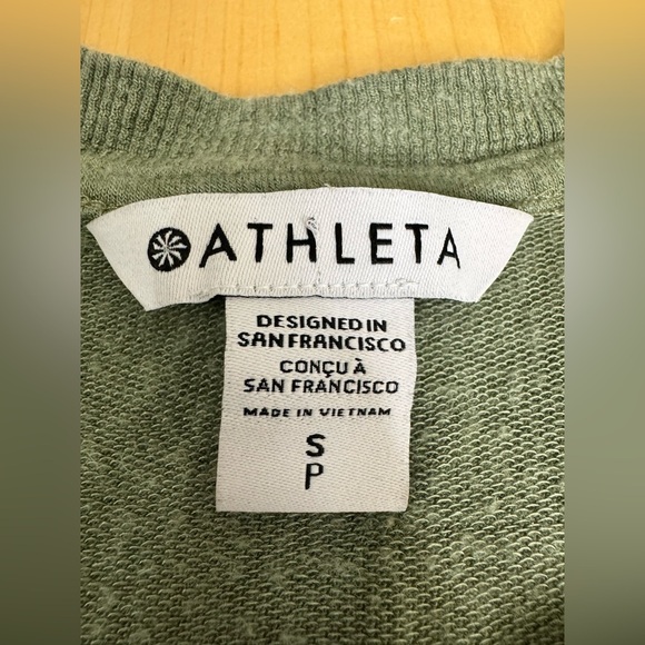 Athleta Mindset Tulip Edge Side Hem Soft Crew Neck Sweater in Olive Green Small - Picture 7 of 9